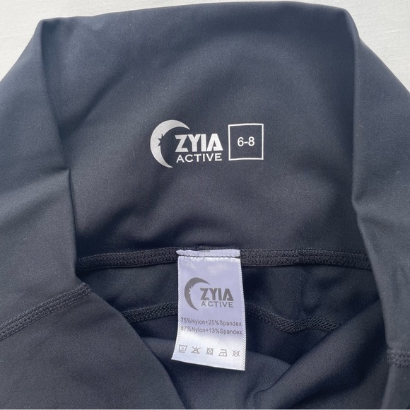 Zyia Active Brilliant Hi-Rise Leopard Side Panel Crop Leggings Sz 6-8 Black 20” - Picture 6 of 7